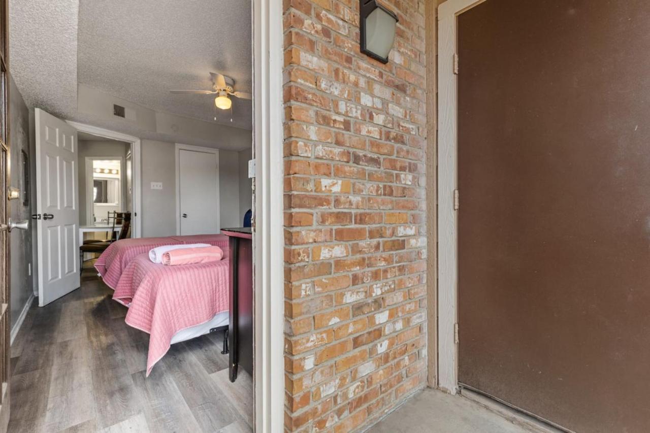 Cute Affordable In Dfw Apartment *