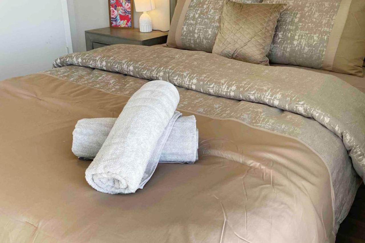 Simply Convenient In Tx Apartment