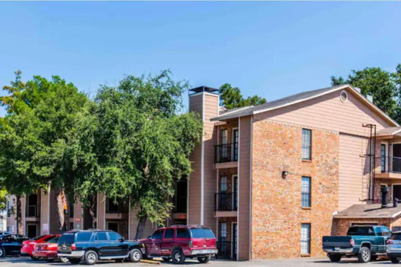 Simply Convenient In Tx * Dallas