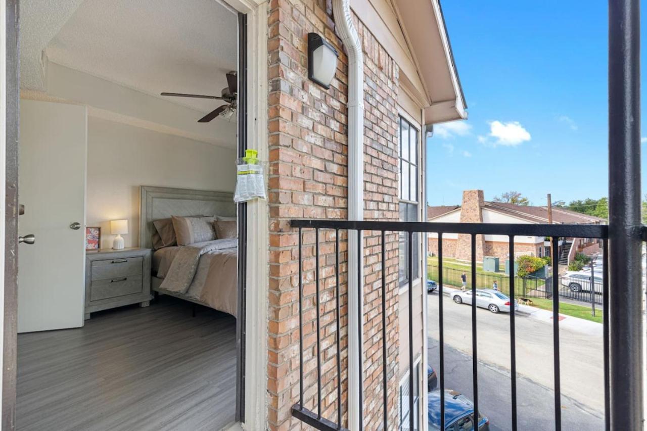 Simply Convenient In Tx * Dallas