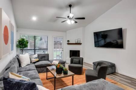 Far North Chic Haven * Dallas