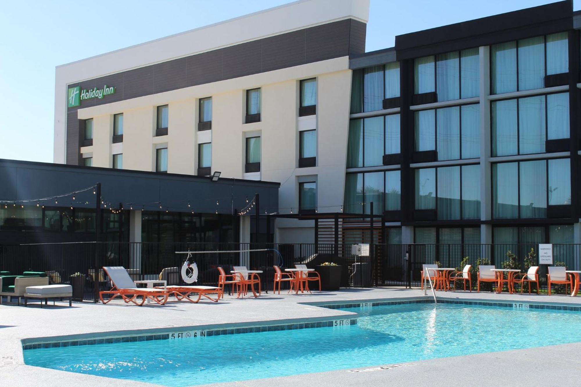 Market Ctr Field By Ihg Dallas