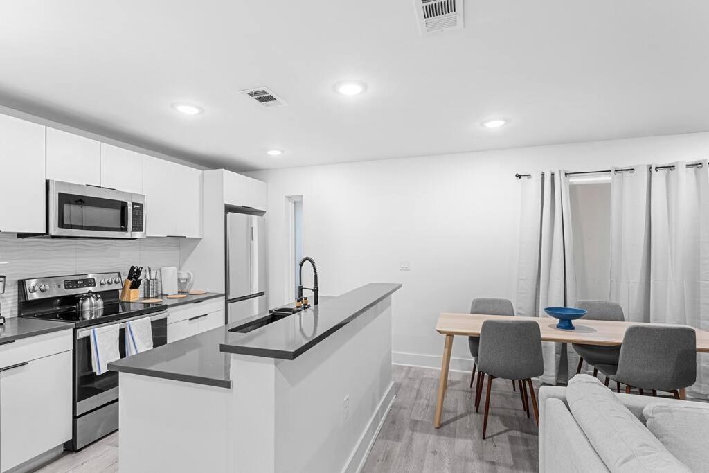 Luxurious In Downtown 2br/1 Bath Apartment Dallas