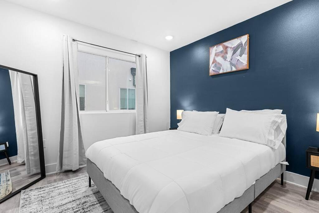 Apartment Luxurious In Downtown 2br/1 Bath *