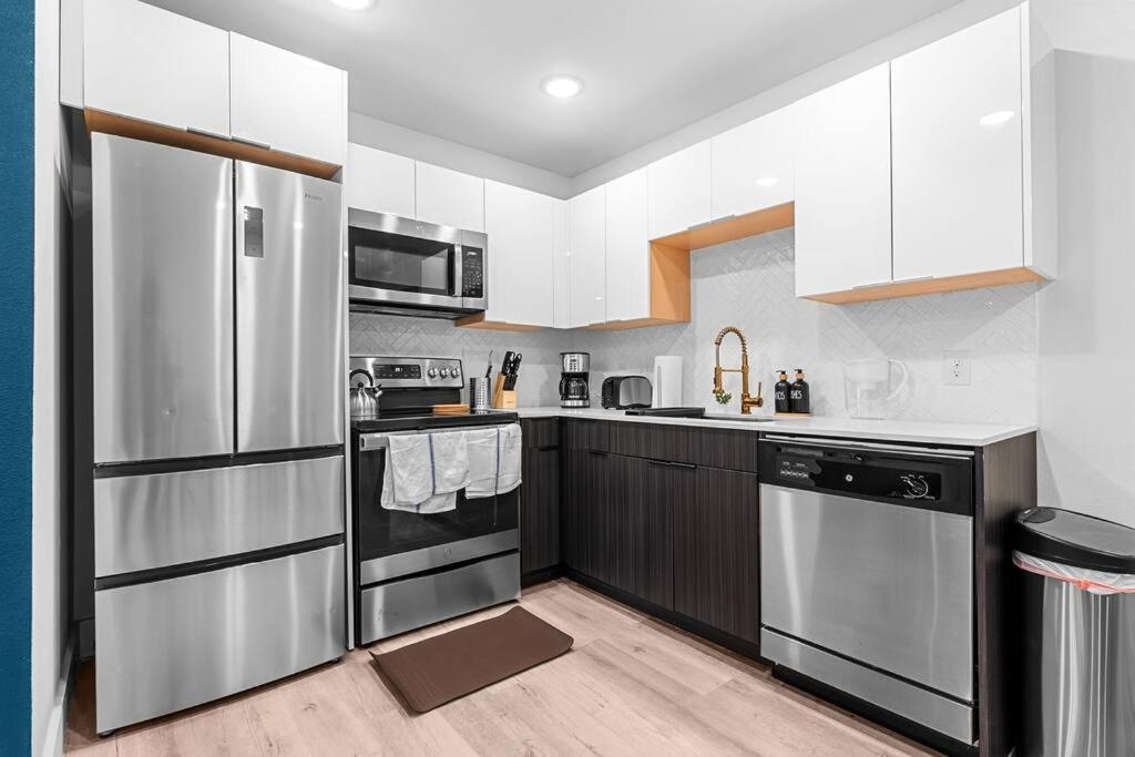 Stylish 2 Bed 1 Mile To Downtown Free Parking Dallas