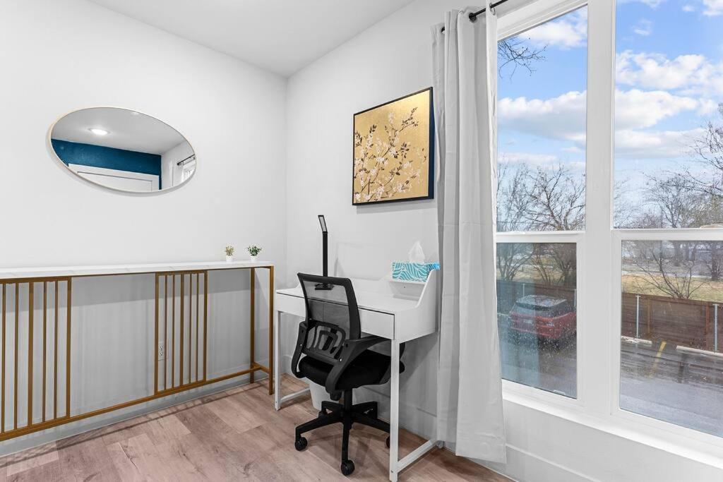 Stylish 2 Bed 1 Mile To Downtown Free Parking Holiday home Dallas