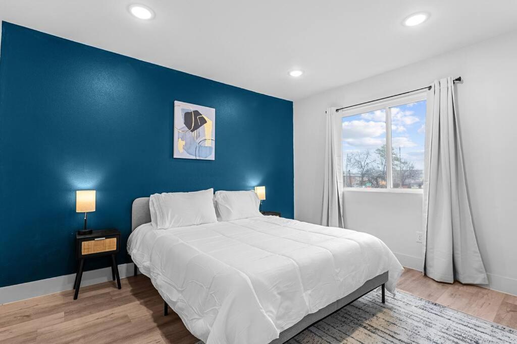 Holiday home Stylish 2 Bed 1 Mile To Downtown Free Parking