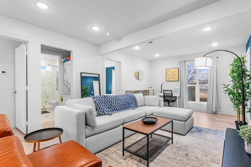 Holiday home Stylish 2 Bed 1 Mile To Downtown Free Parking