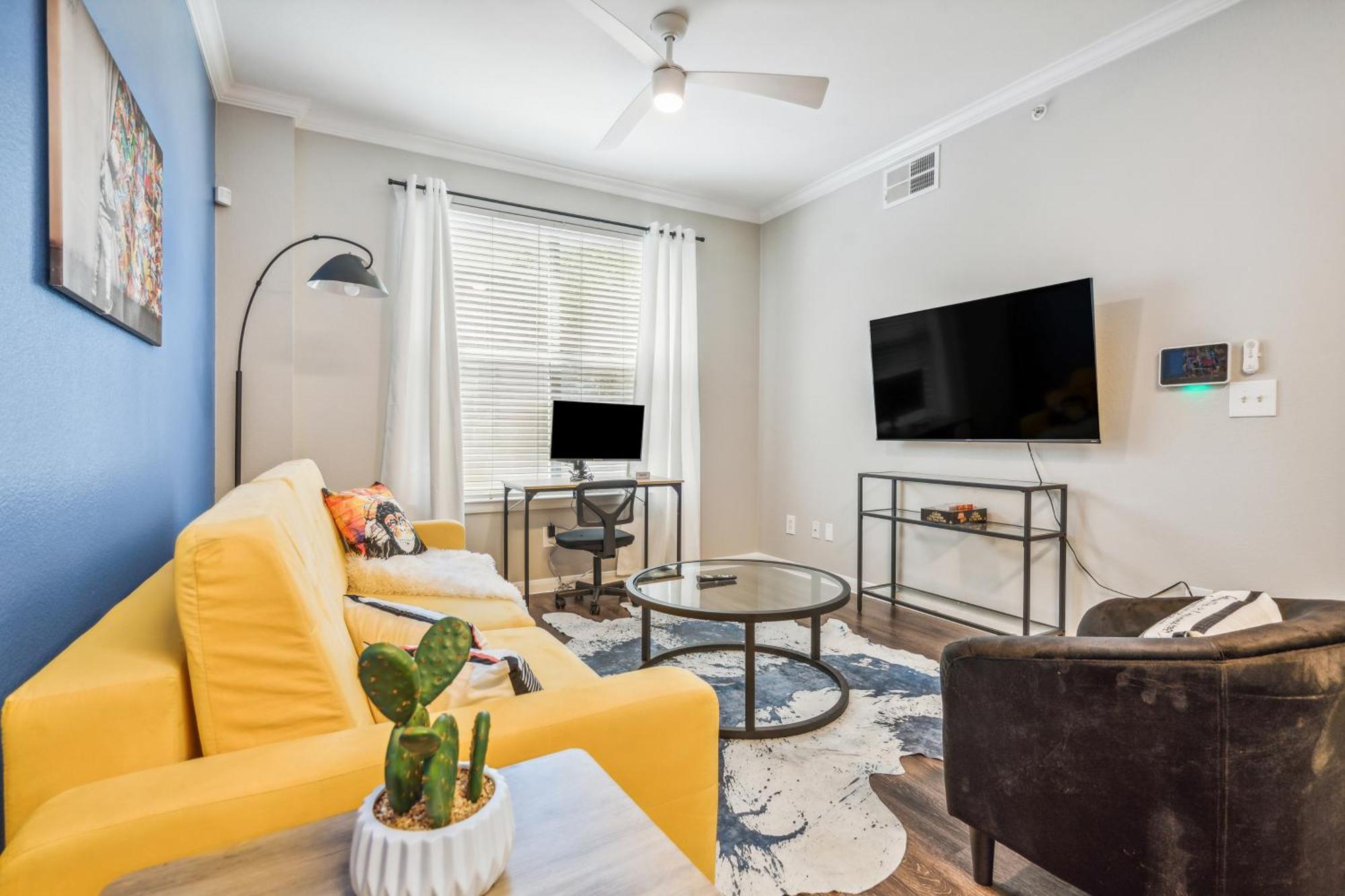 1001 Ross Avenue * Dallas