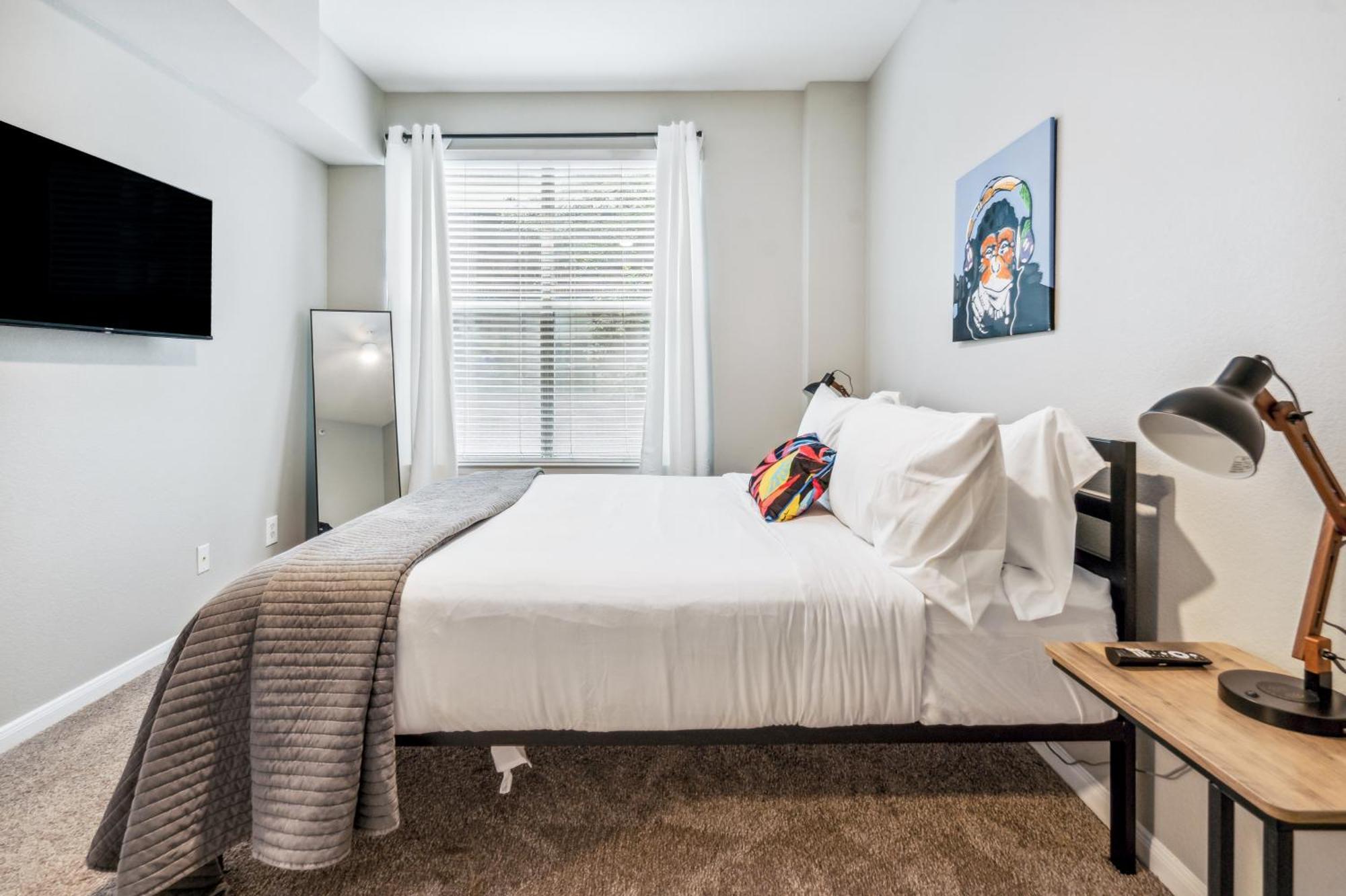 Apartment 1001 Ross Avenue