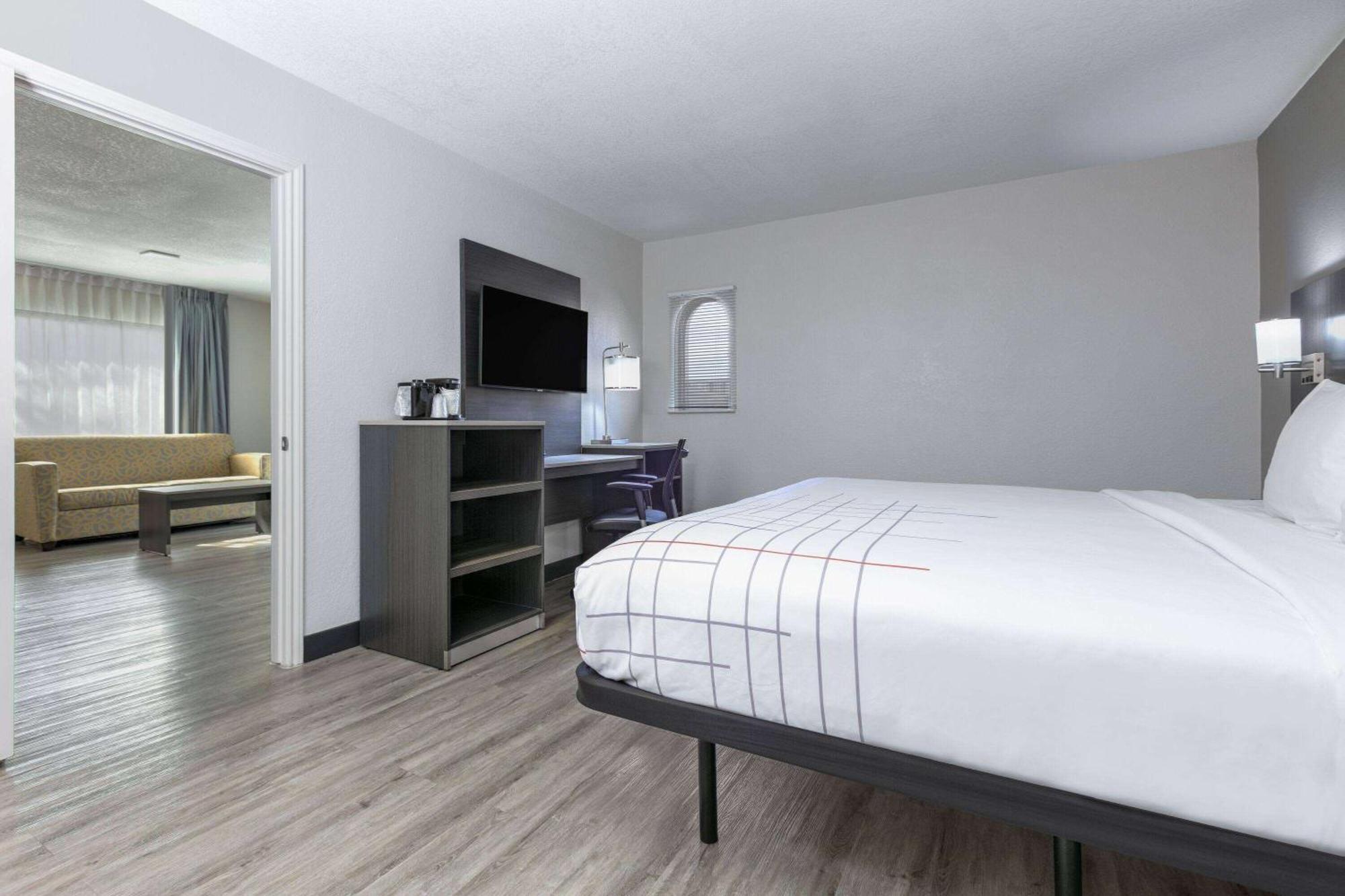 La Quinta By Wyndham Uptown Hotel Dallas
