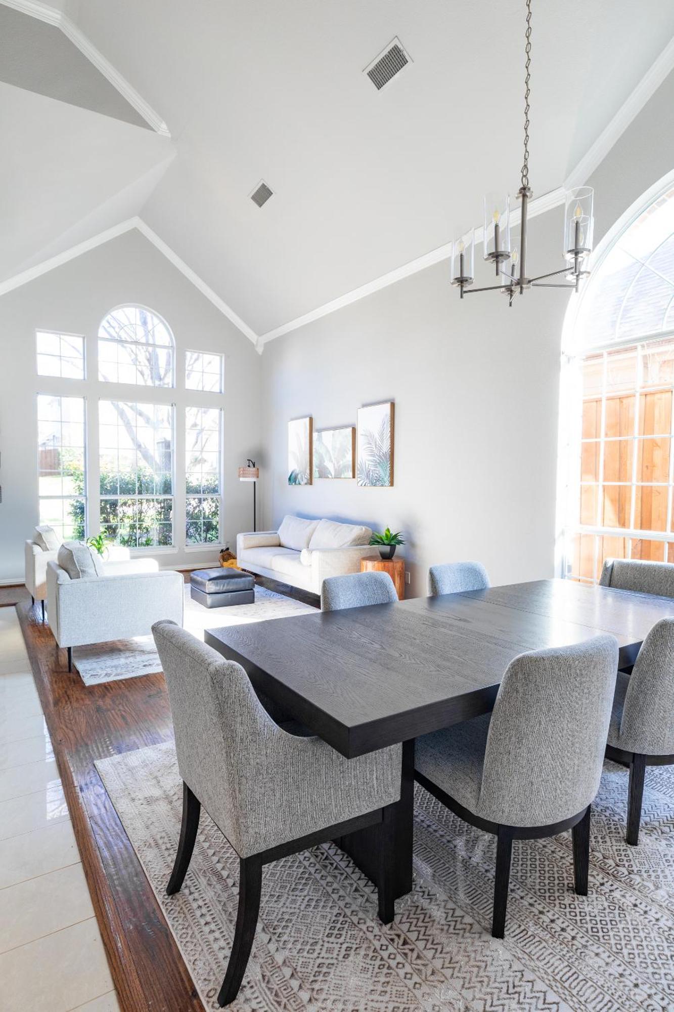 Elegant Executive Escape 3800 Sqft 5 Bedroom Dallas
