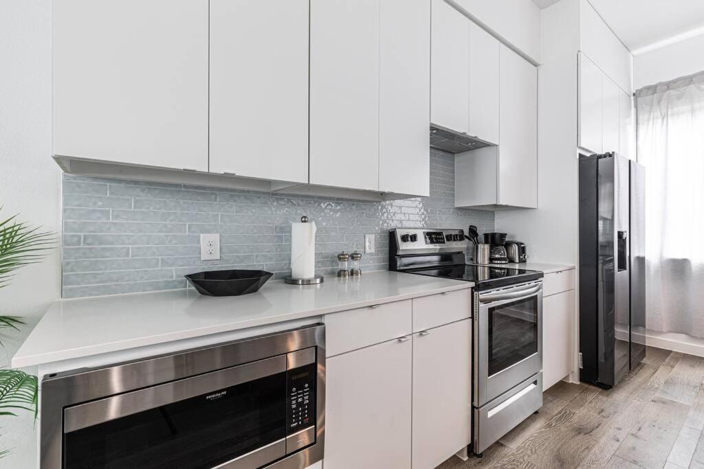 Amazing Location Modern 2-bed Townhome *