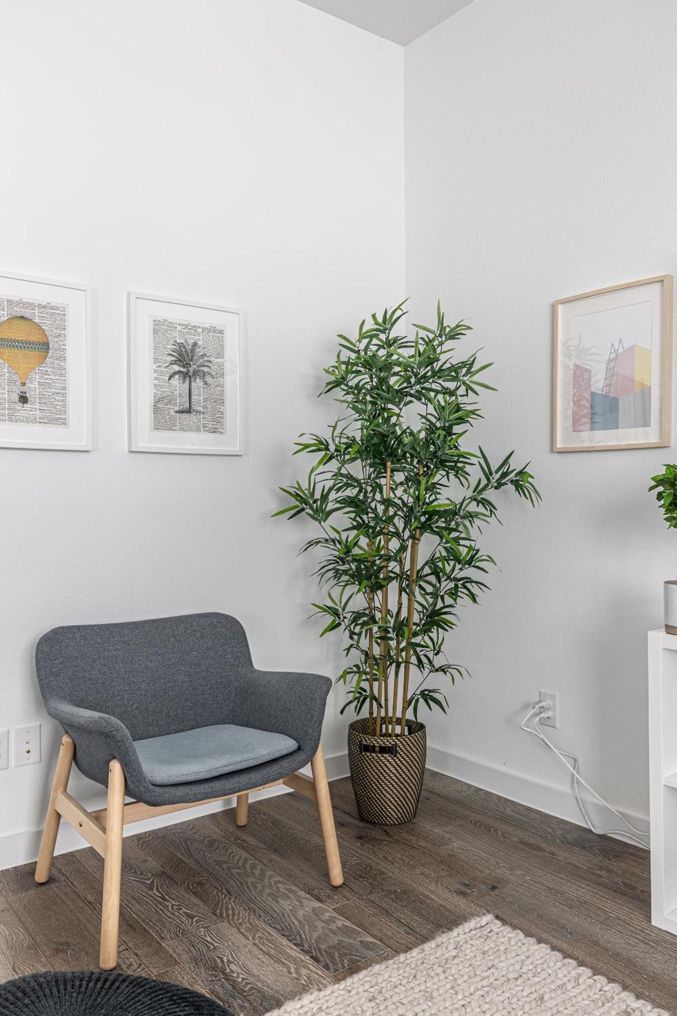 Amazing Location Modern 2-bed Townhome *