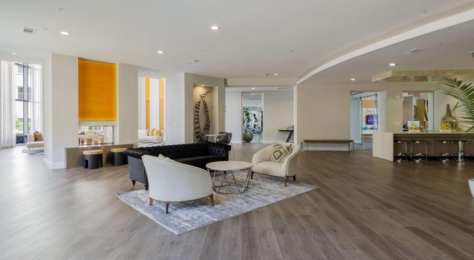 Apartment Trendy 2br I Pool I Gym I Free Parking I Workspace Dallas
