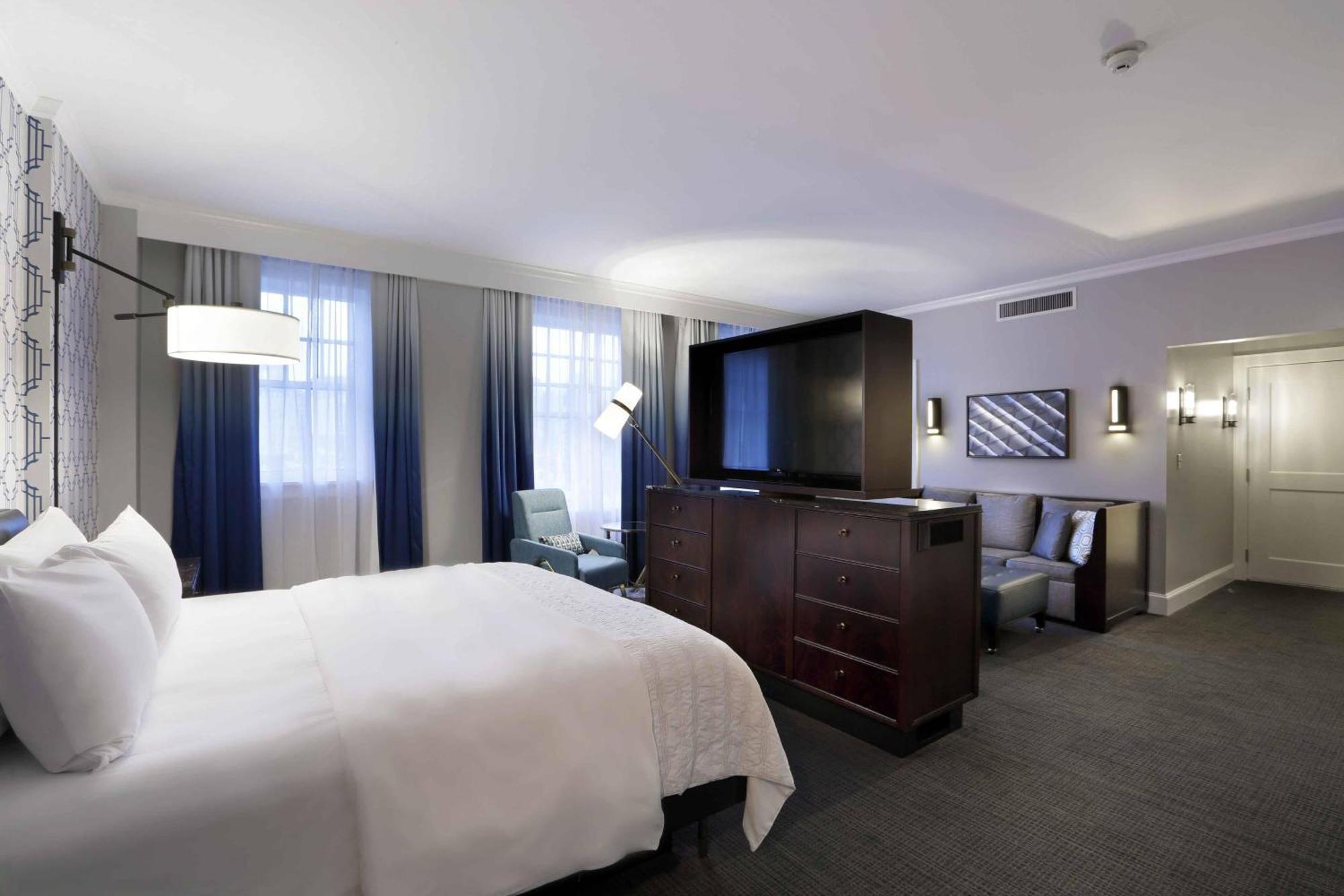 Hotel Le Meridien Dallas, The Stoneleigh 4*