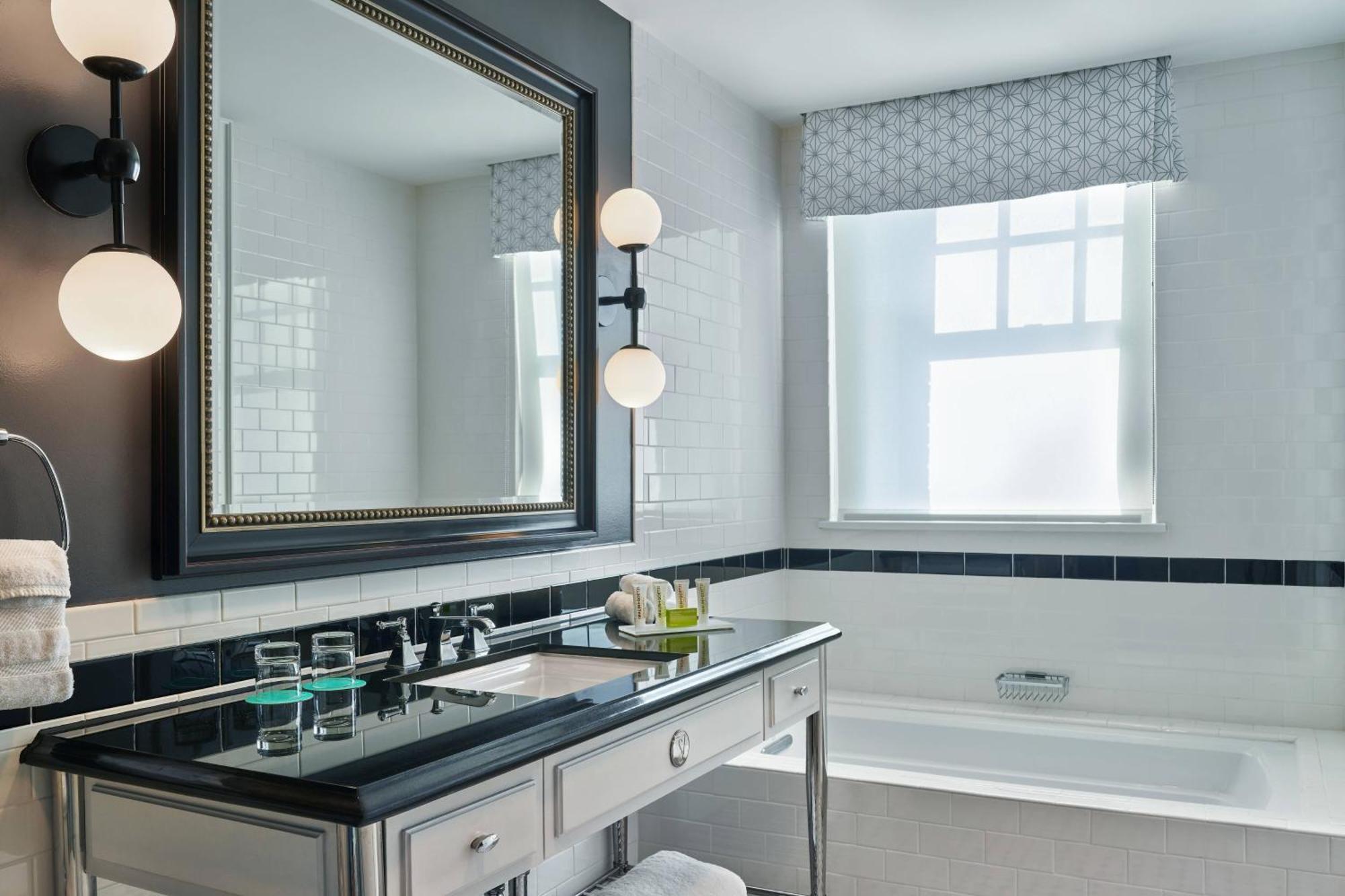 Le Meridien Dallas, The Stoneleigh