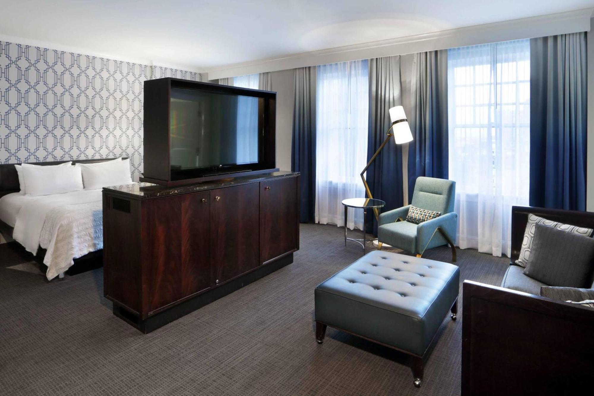 Le Meridien Dallas, The Stoneleigh 4*