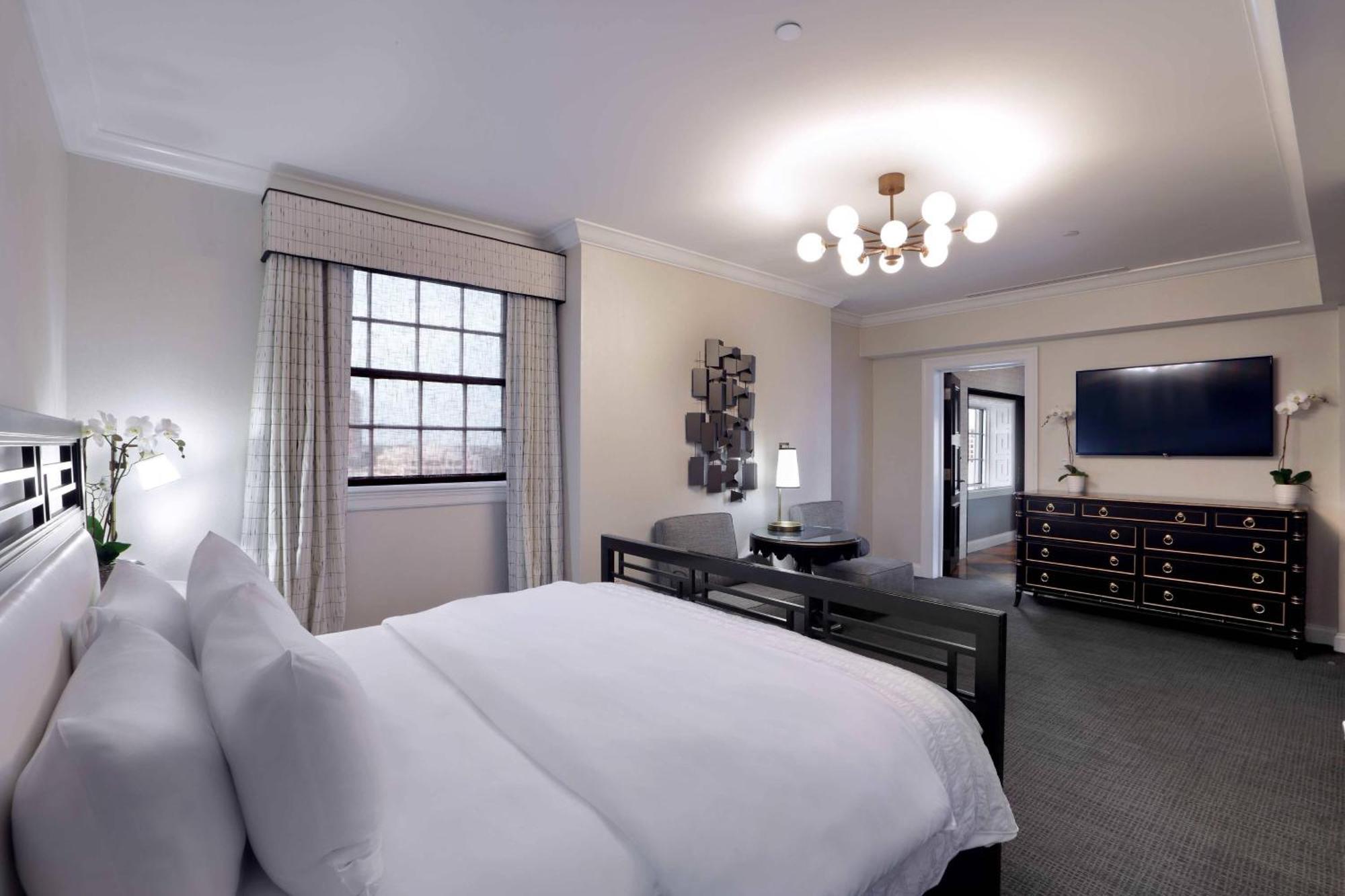 Hotel Le Meridien Dallas, The Stoneleigh 4*