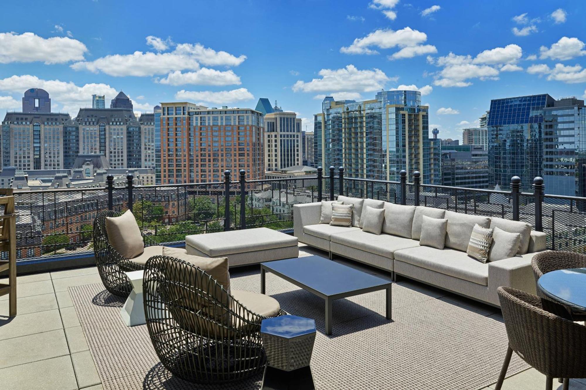 Hotel Le Meridien Dallas, The Stoneleigh Dallas