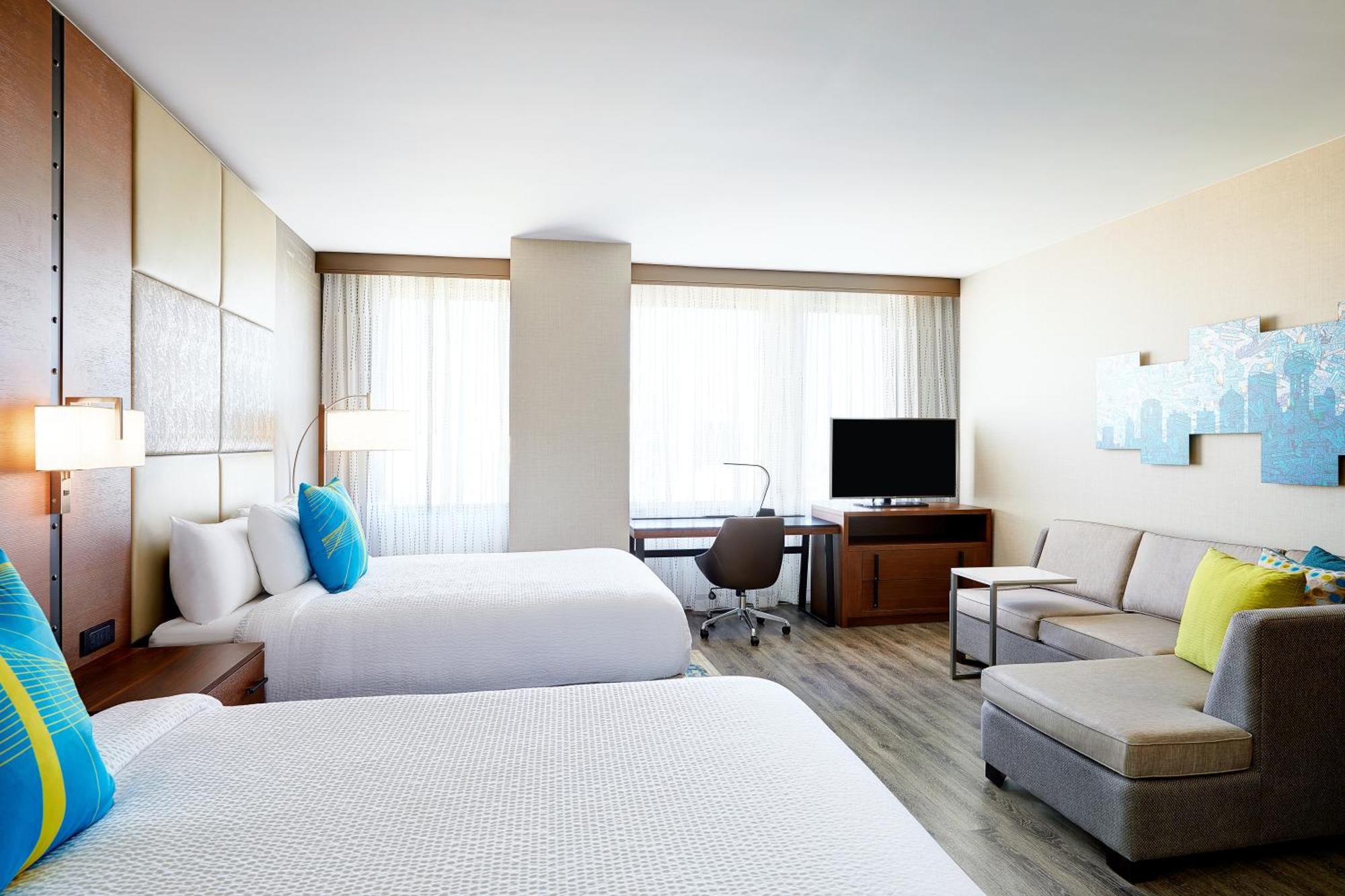 Hotel By Marriott Downtown 3*