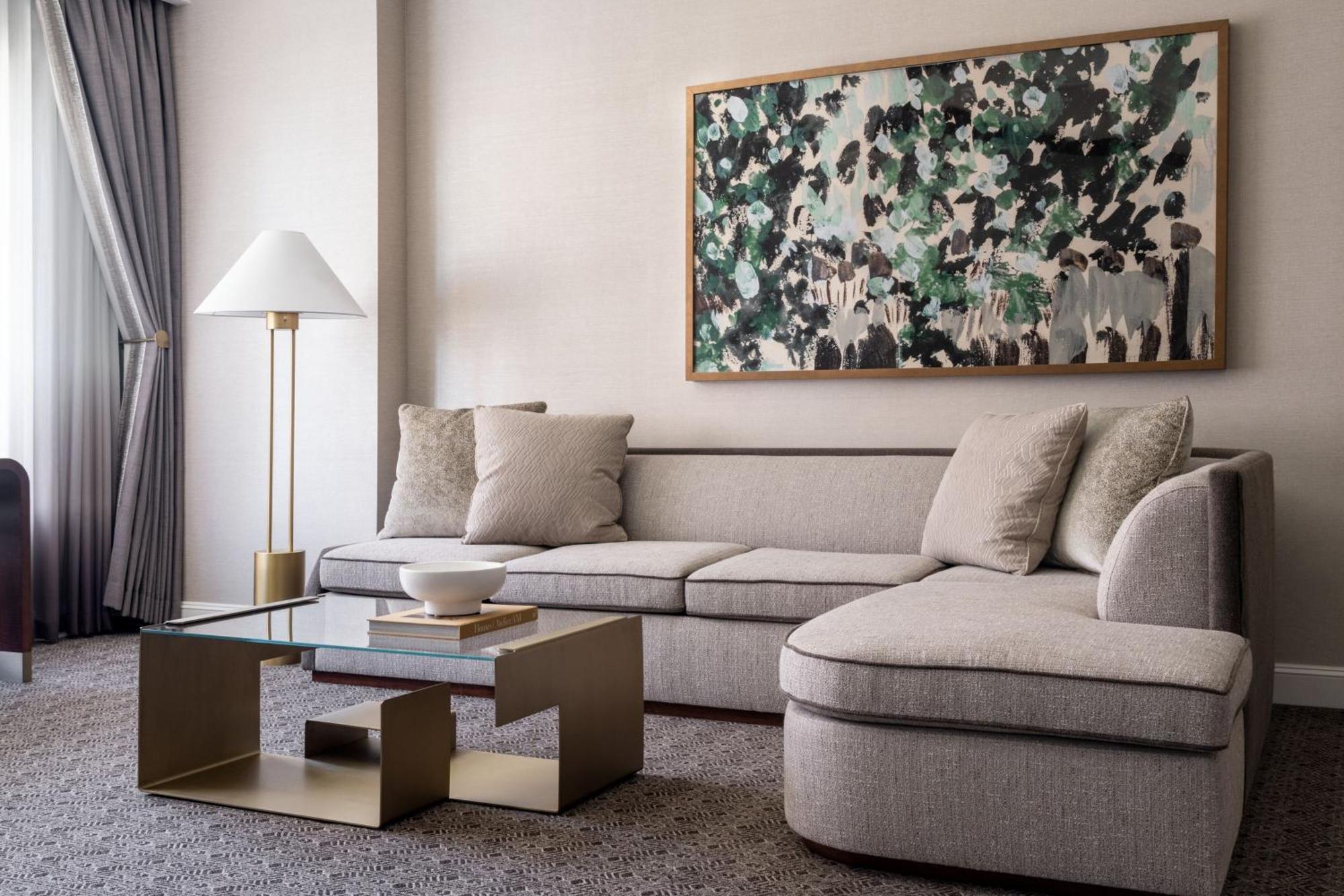 The Ritz-carlton, 4*