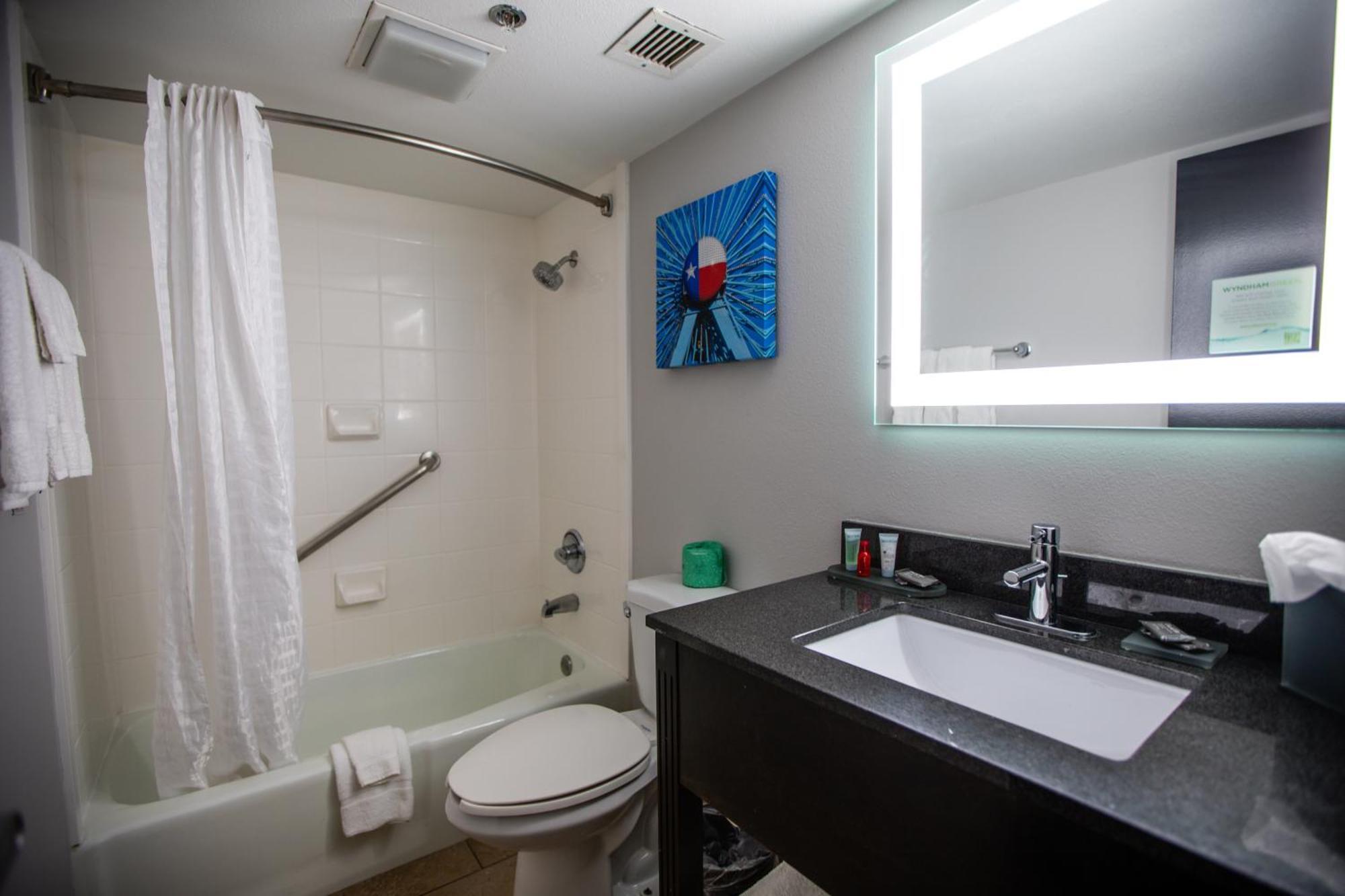 Hotel La Quinta By Wyndham I-35 Walnut Hill Ln