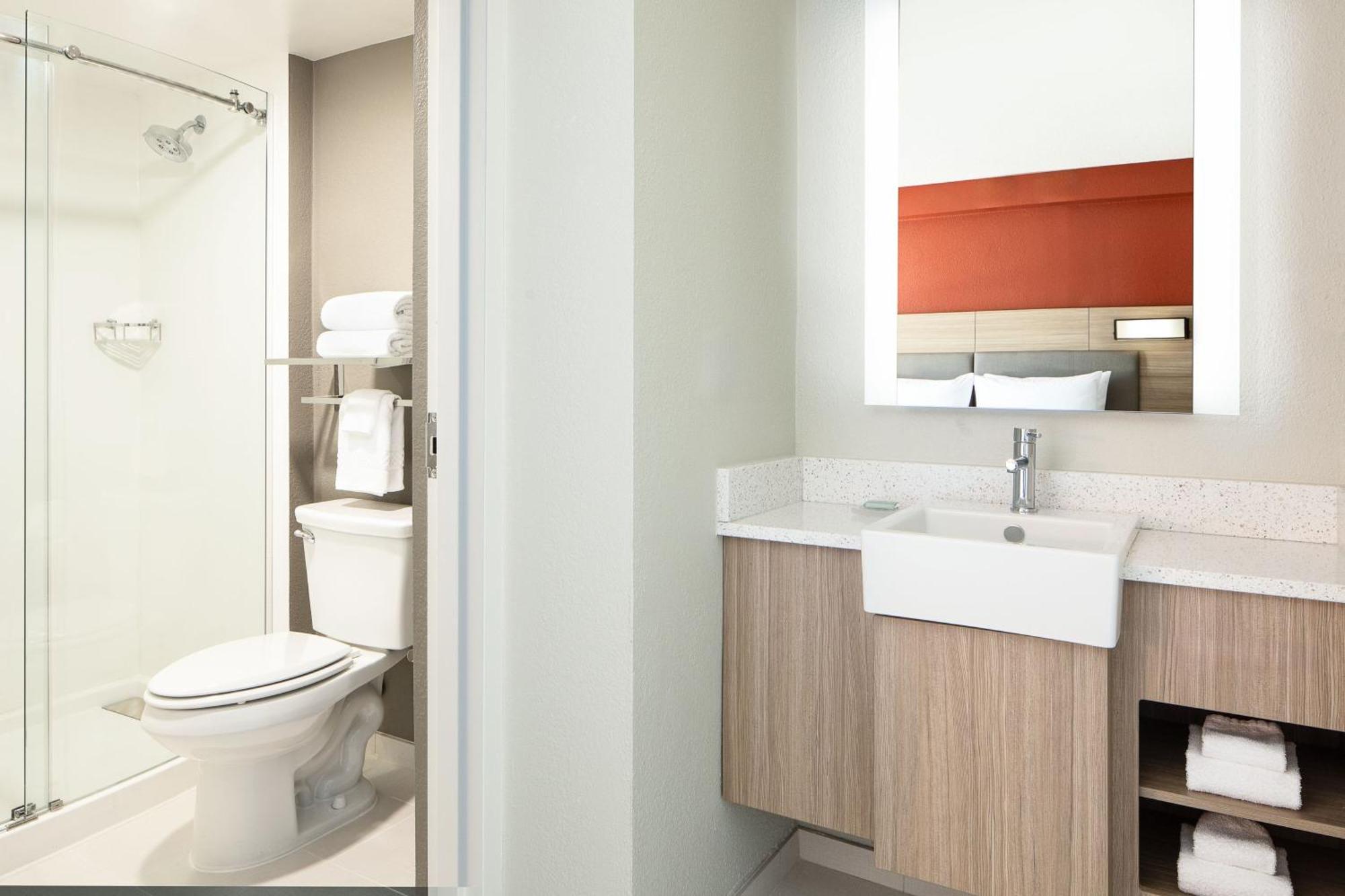 Springhill By Marriott Downtown / West End 3*