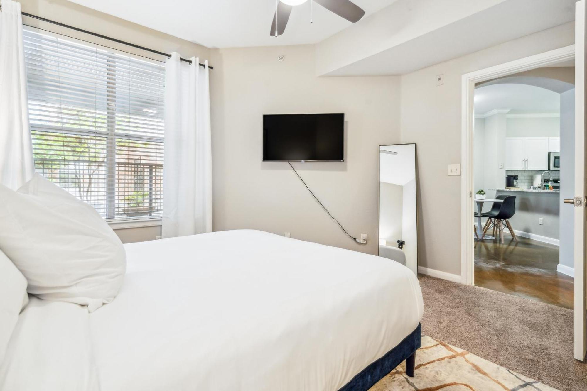1001 Ross Avenue * Dallas