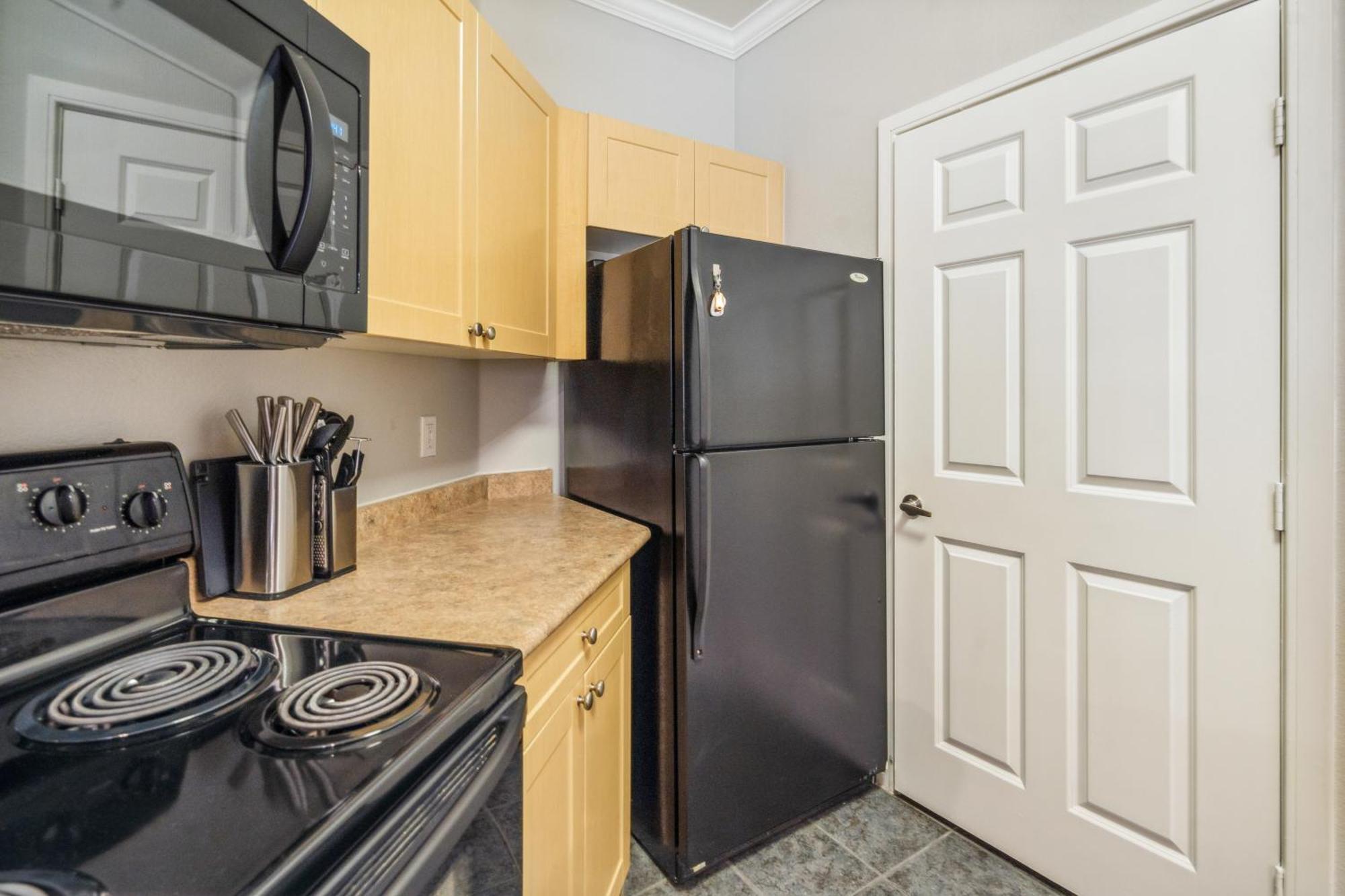 Apartment 1001 Ross Avenue *