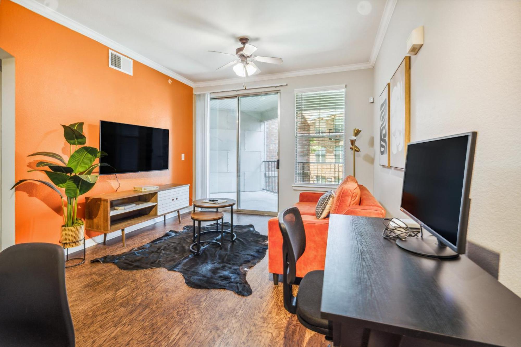 Apartment 1001 Ross Avenue