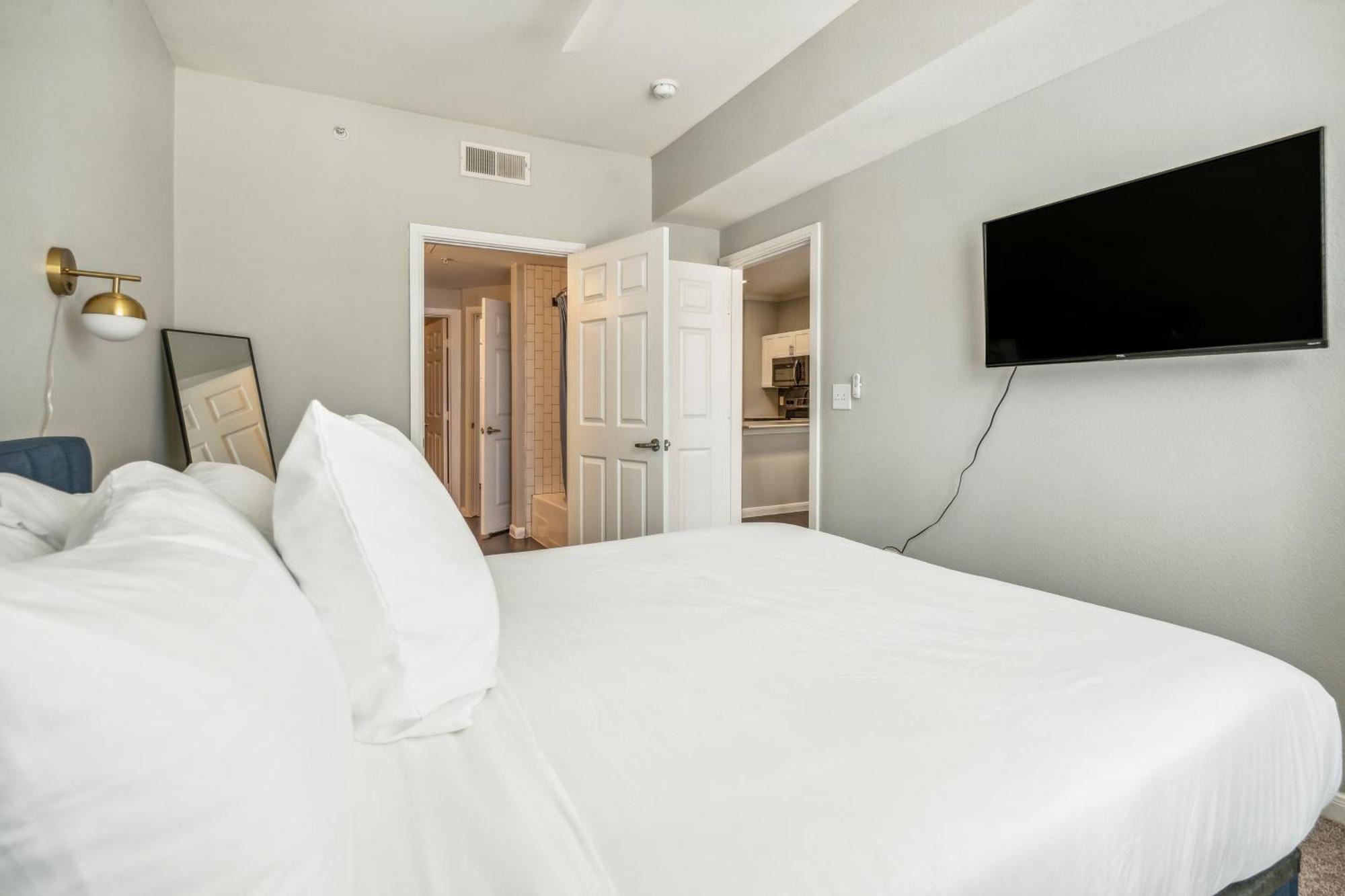 Apartment 1001 Ross Avenue Dallas