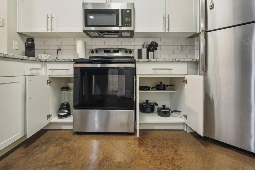 Apartment 1001 Ross Avenue Dallas