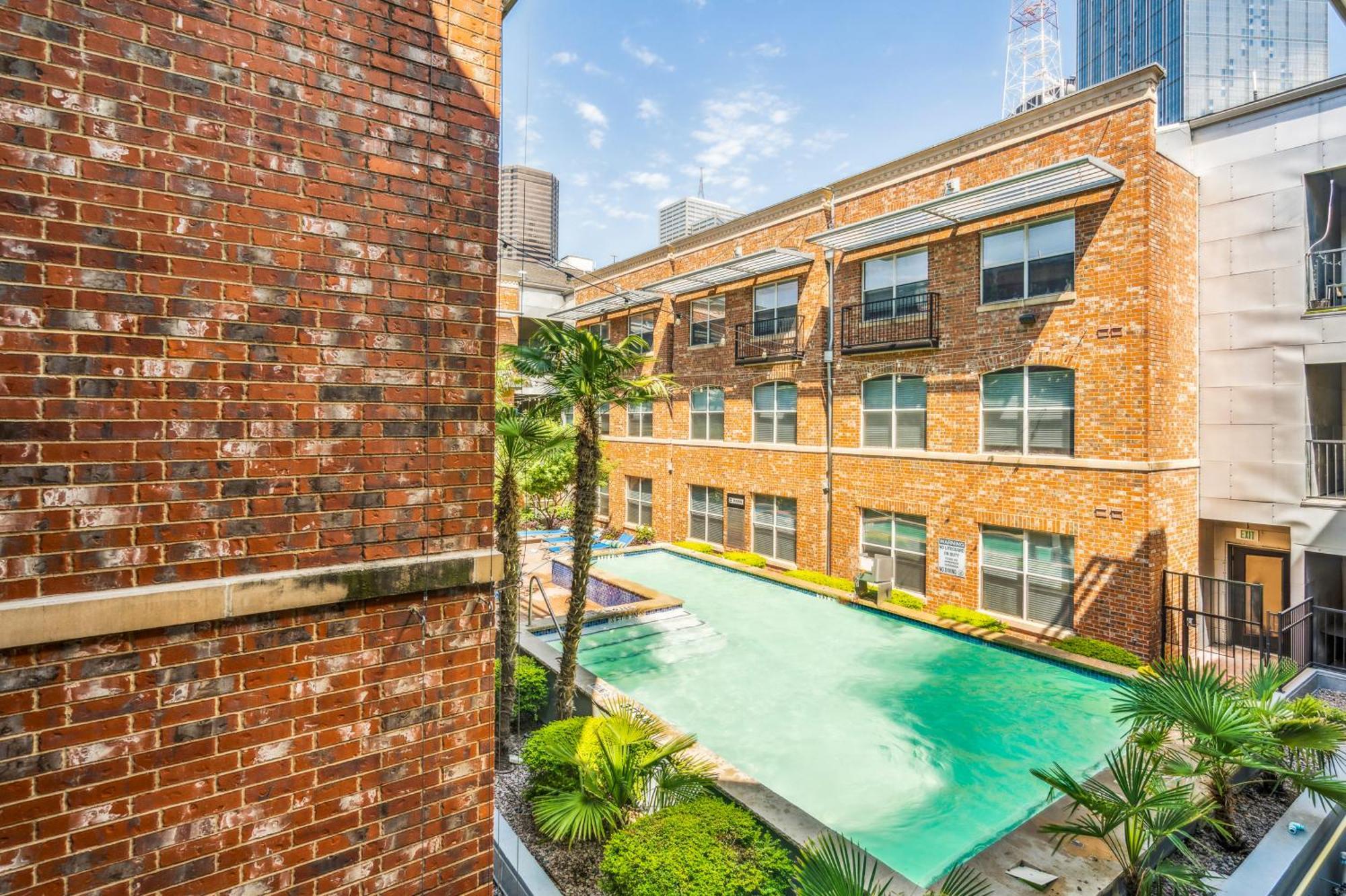 1001 Ross Avenue Dallas