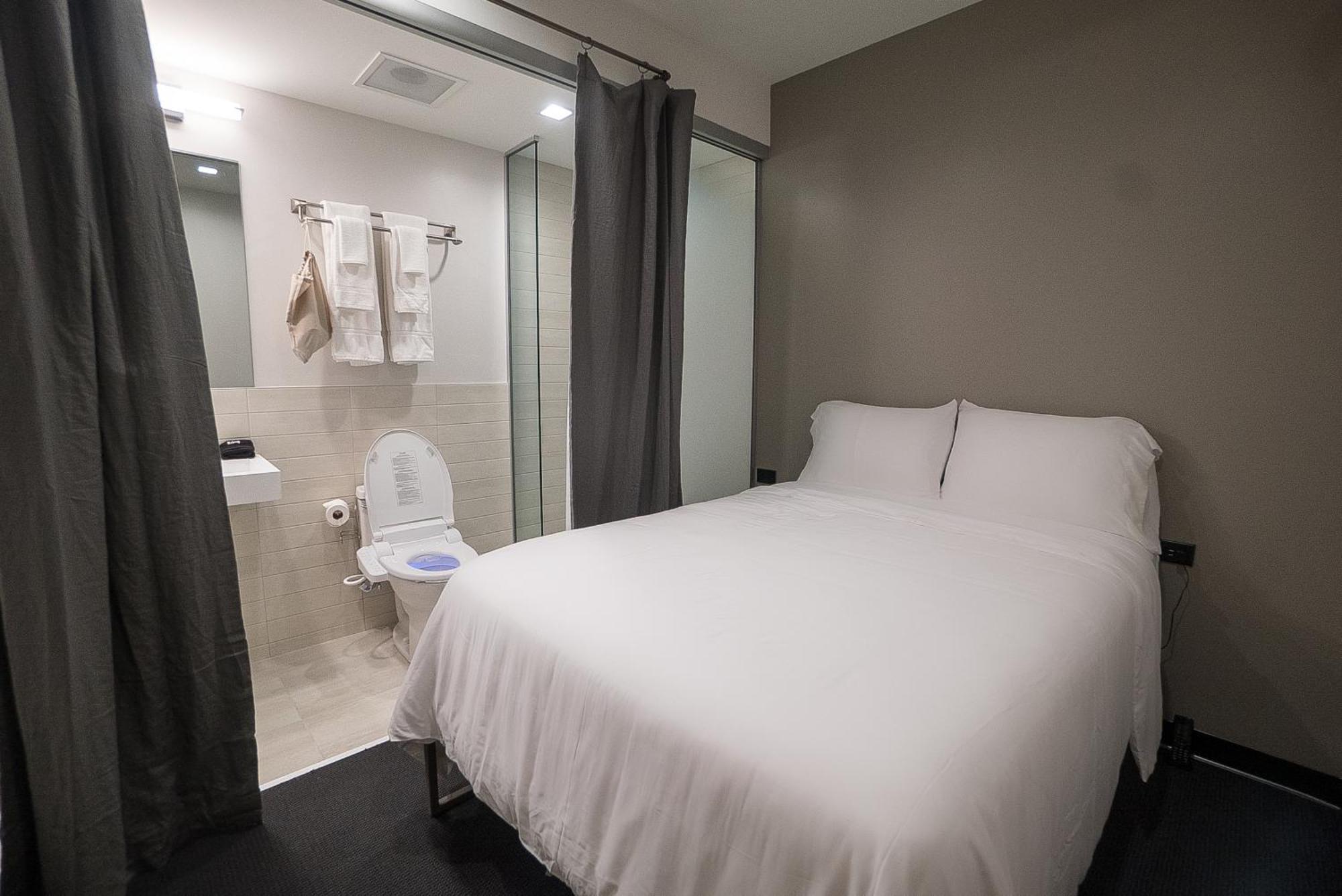 Sova Micro-room & Social 3* Dallas