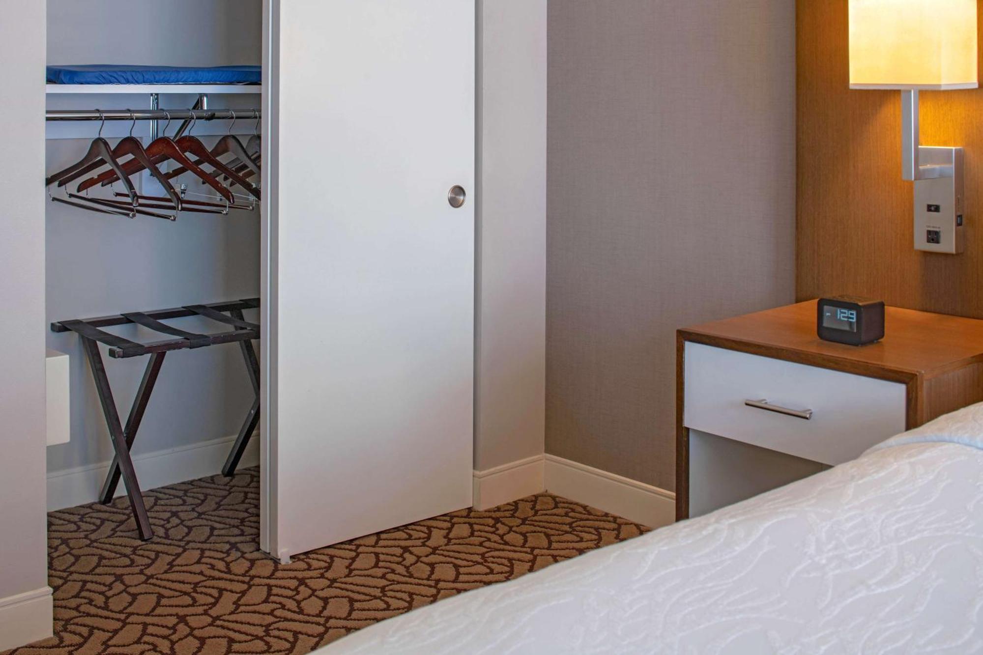 Hilton Garden Downtown Hotel