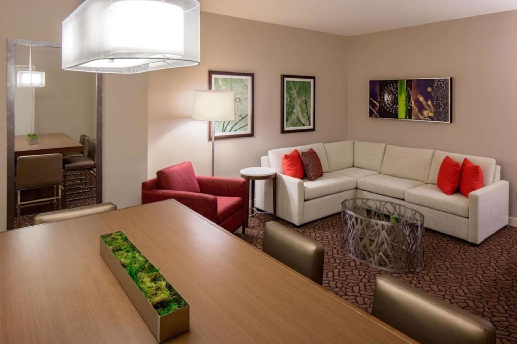 Hilton Garden Downtown Hotel Dallas