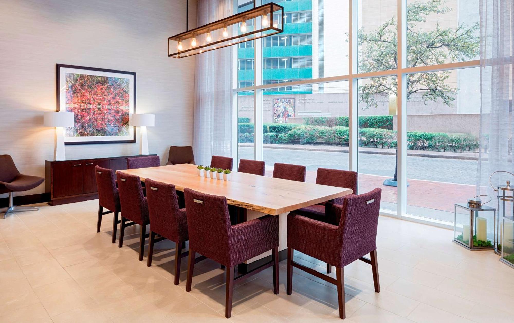 Hilton Garden Downtown 3* Dallas