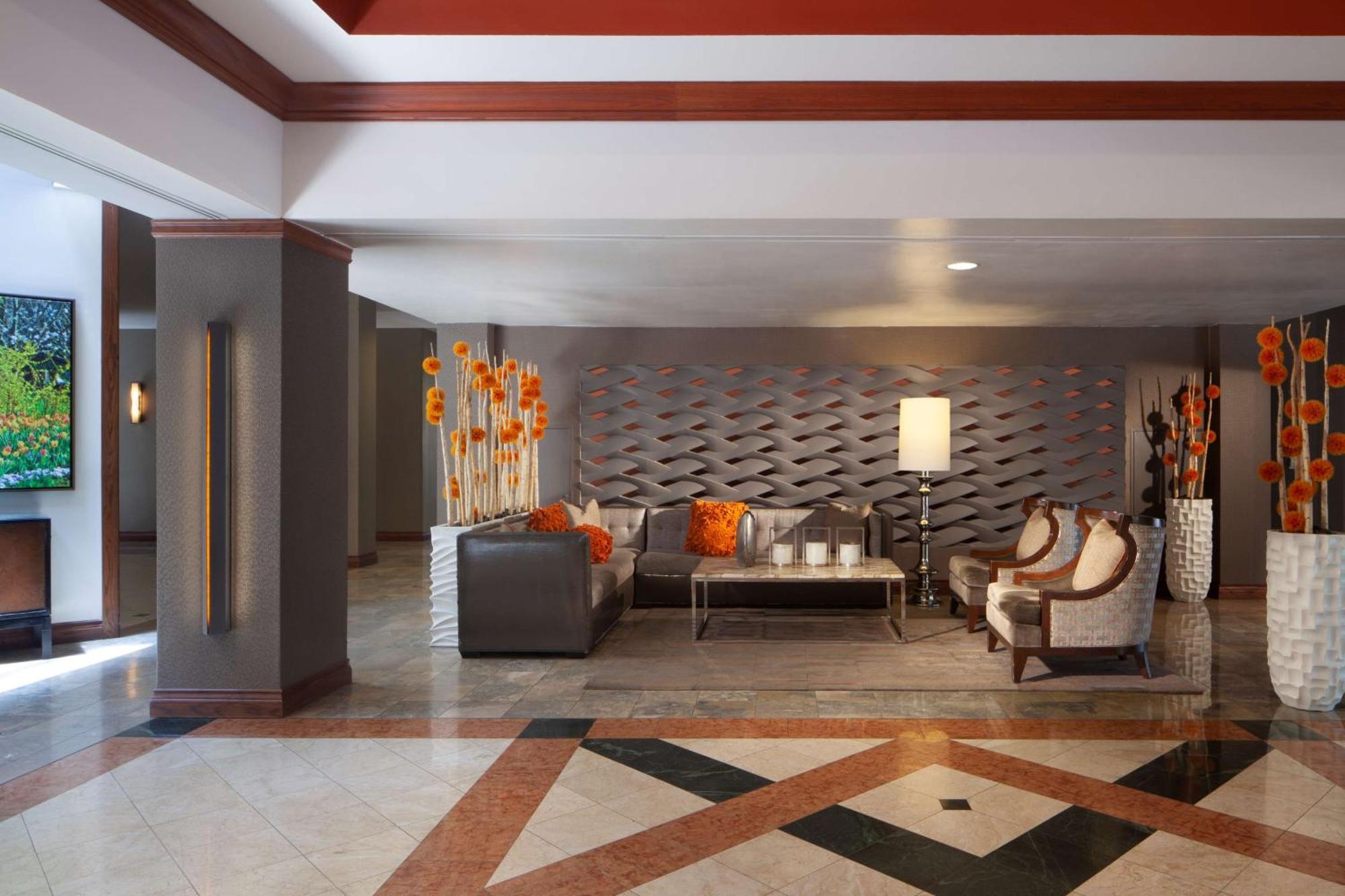 Hotel Embassy By Hilton Near The Galleria 4*