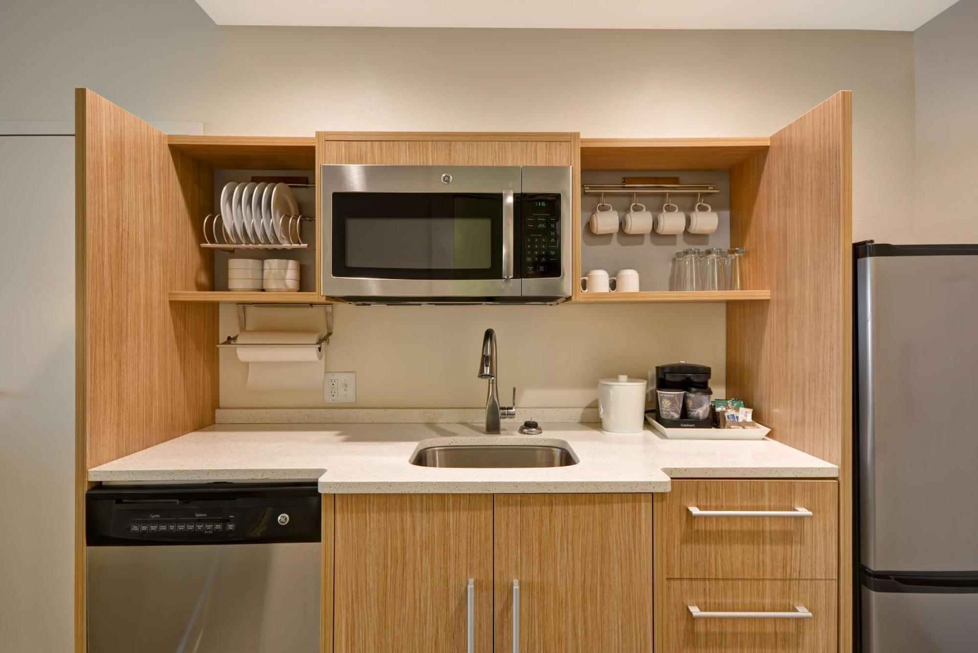 Home2 By Hilton Downtown At Baylor Scott & White Hotel 3*