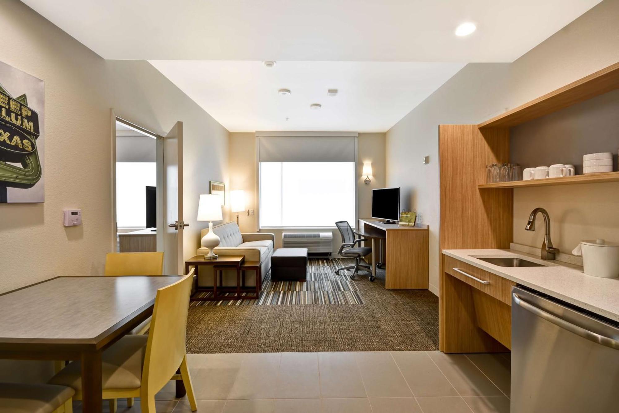 Home2 By Hilton Downtown At Baylor Scott & White Hotel