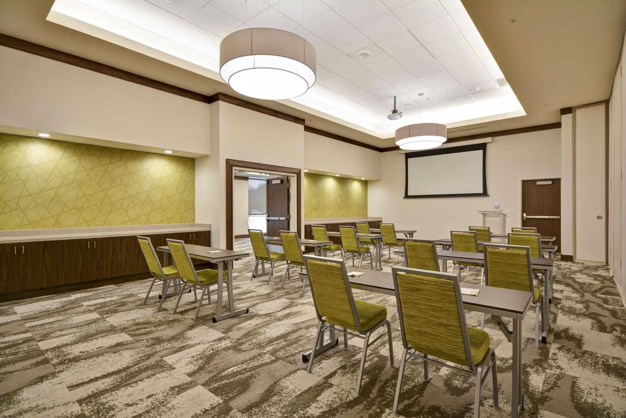 Hotel Home2 By Hilton Downtown At Baylor Scott & White 3*