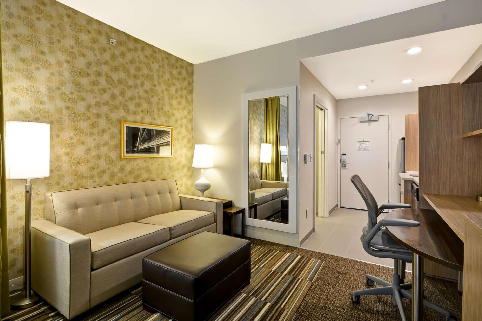 Home2 By Hilton Downtown At Baylor Scott & White 3* Dallas