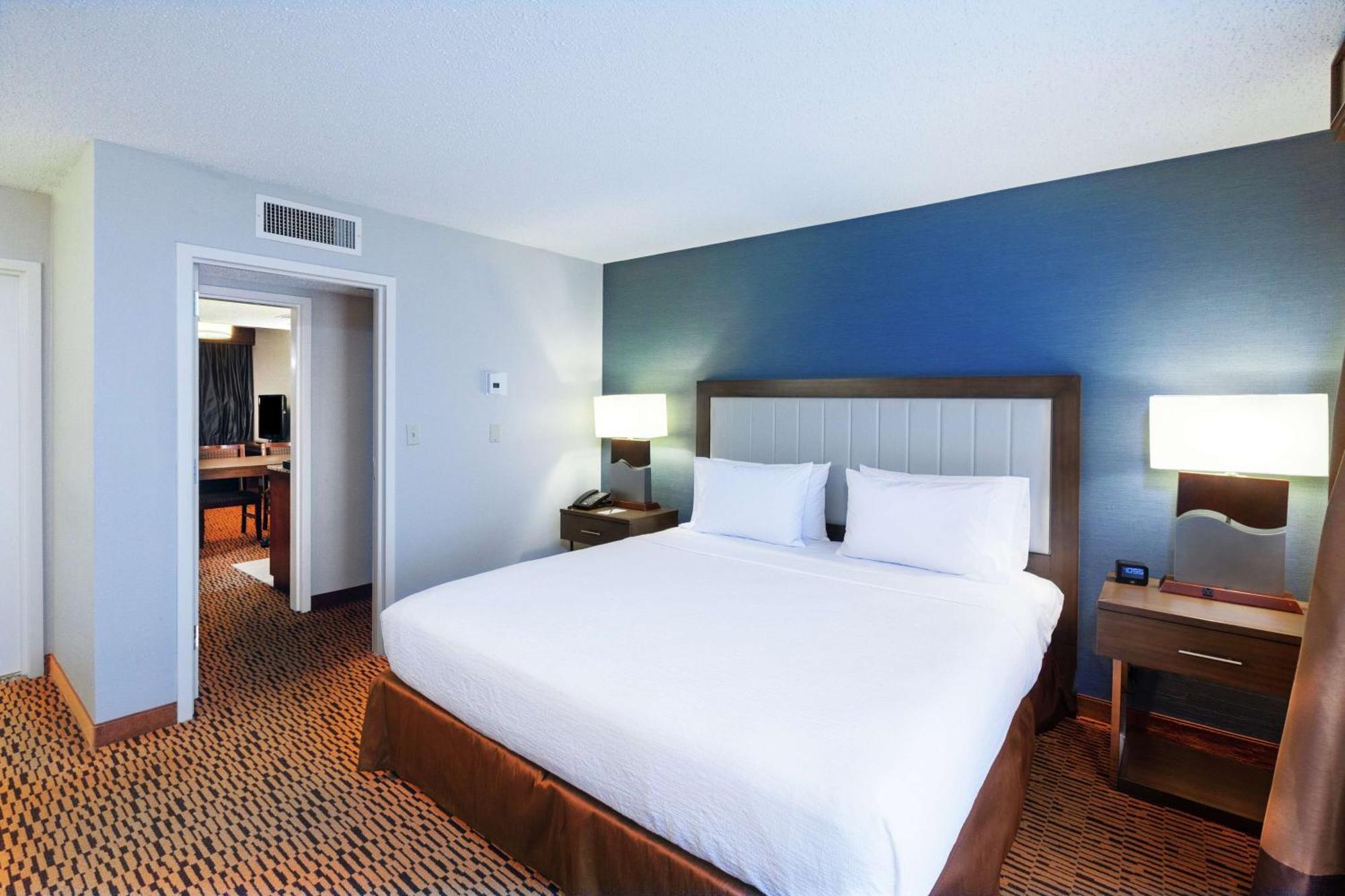 Hotel Embassy By Hilton Market Center