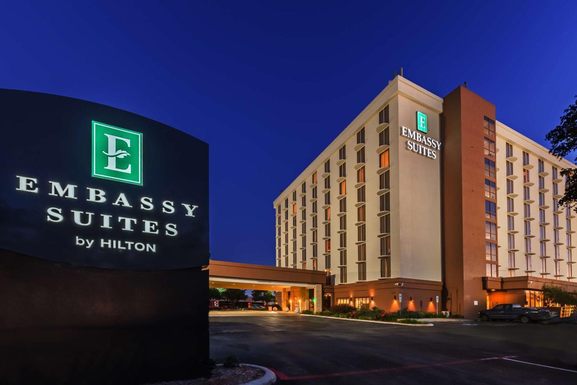 Embassy By Hilton Market Center Hotel