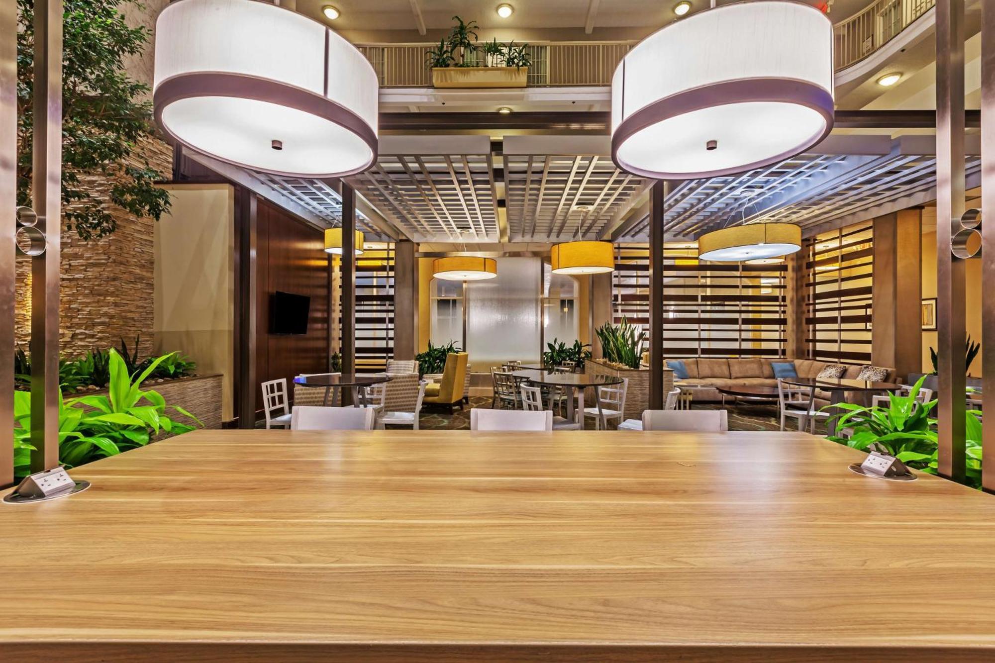 Embassy By Hilton Market Center 3* Dallas