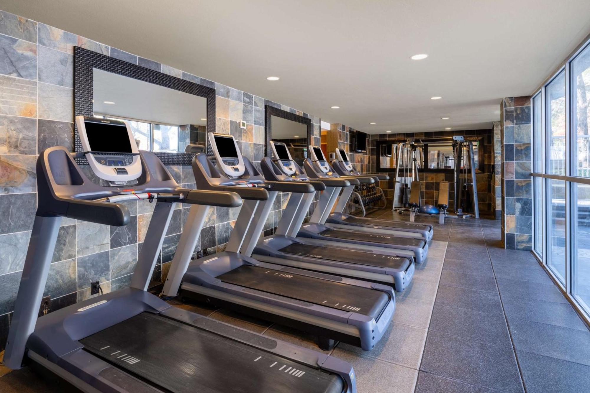 Hilton Lincoln Centre Hotel 4*