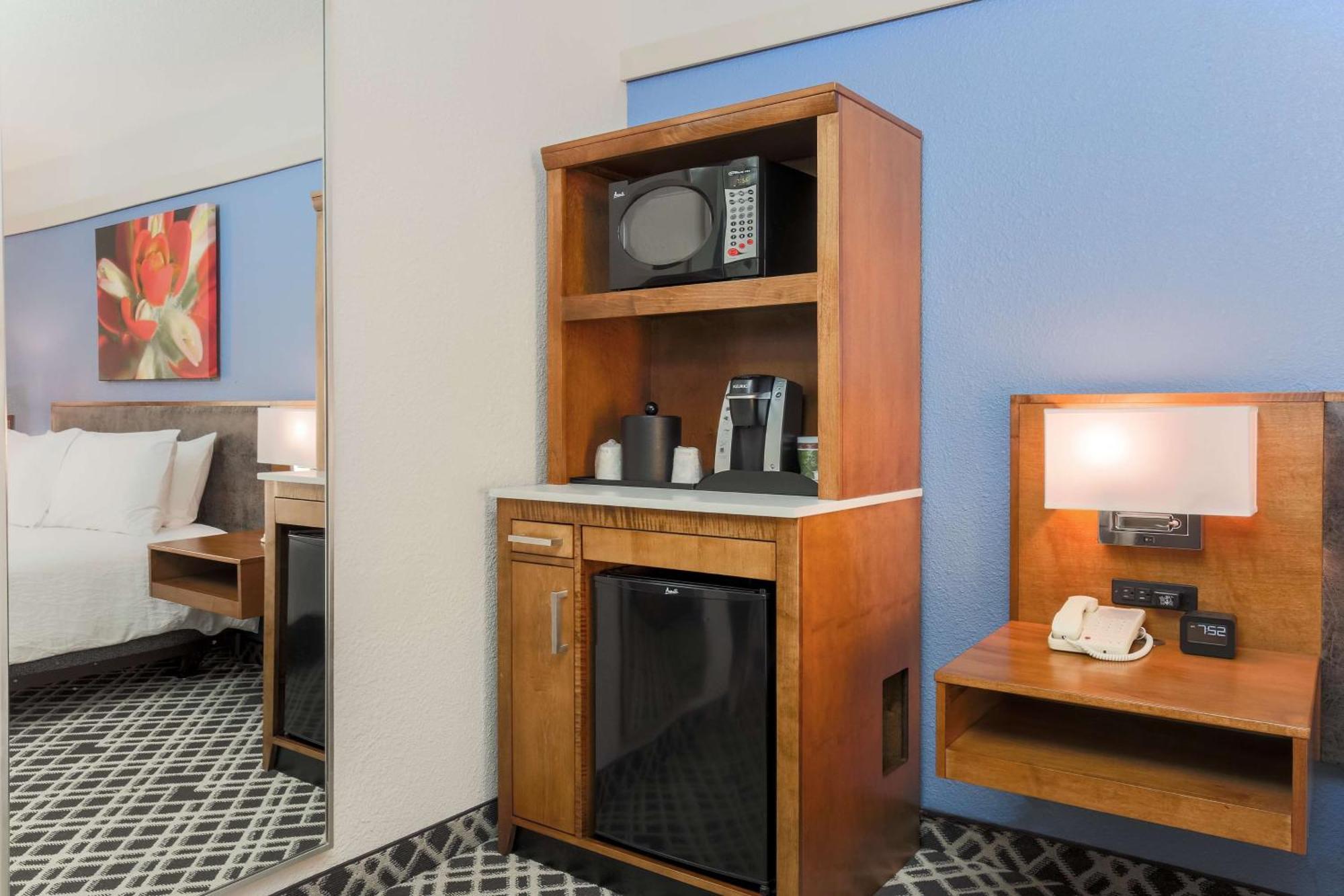 Hilton Garden Dallas/market Center Hotel