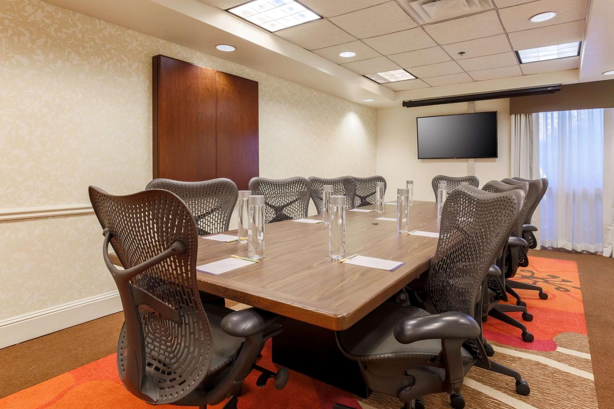 Hilton Garden Dallas/market Center