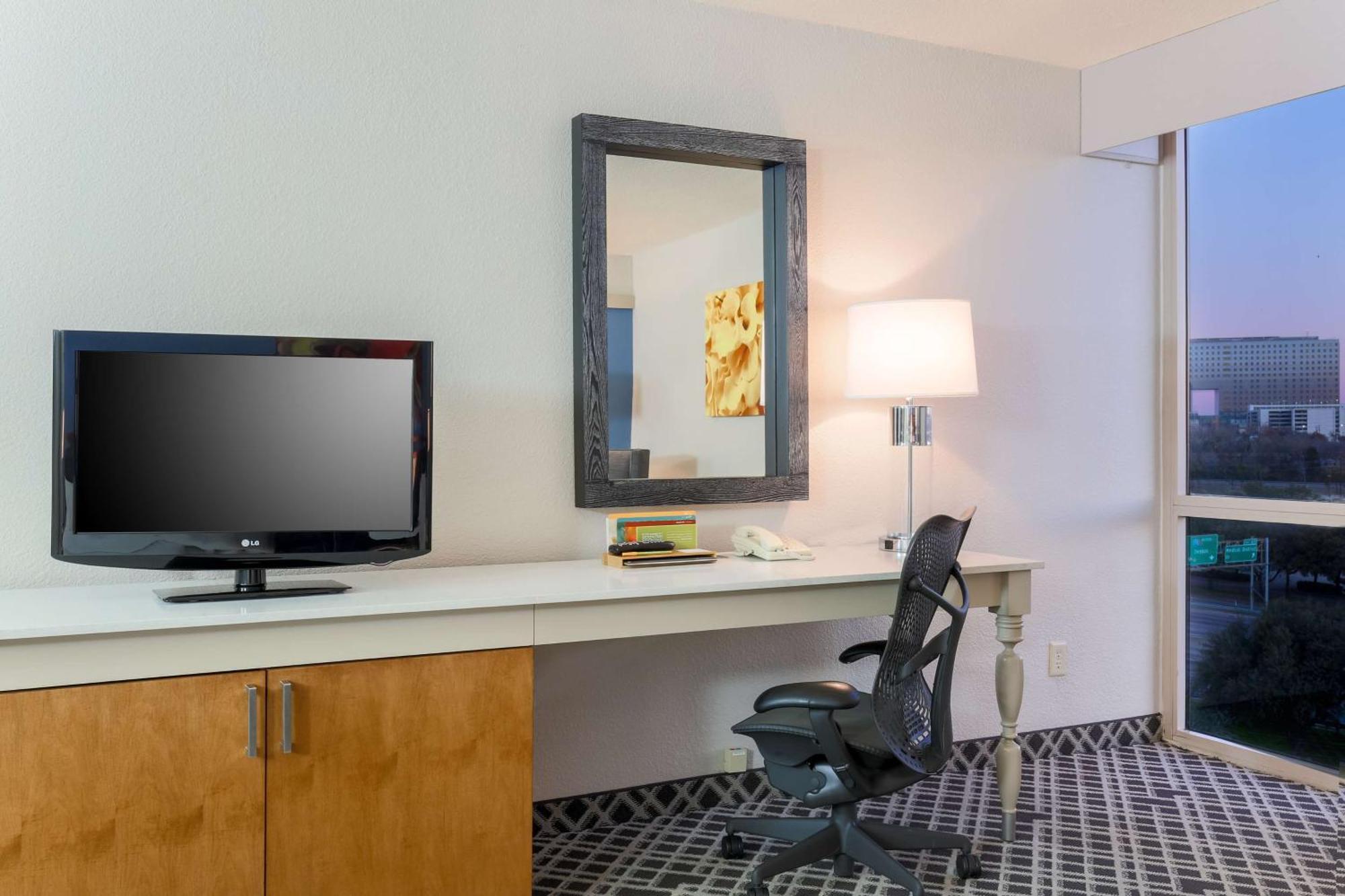 Hotel Hilton Garden Dallas/market Center 3*
